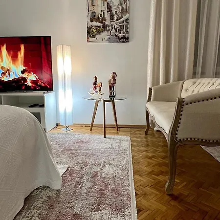 Apartment Louis & Elza Old Town Romantic *